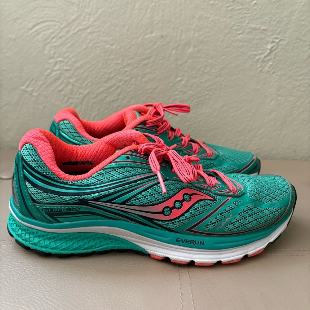 Saucony Guide 9 Women's Teal and Pink Running Shoes